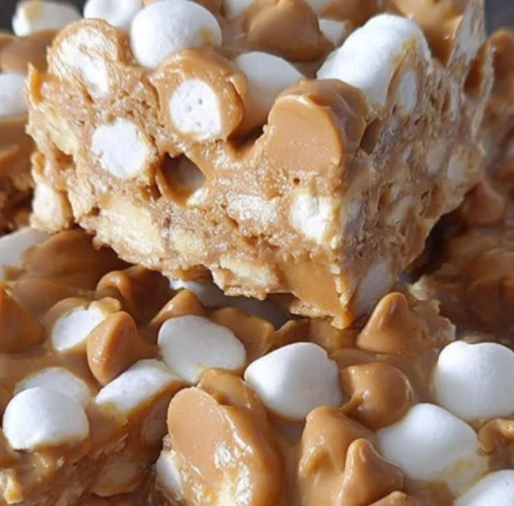 No-bake peanut butter marshmallow squares dessert with graham crackers